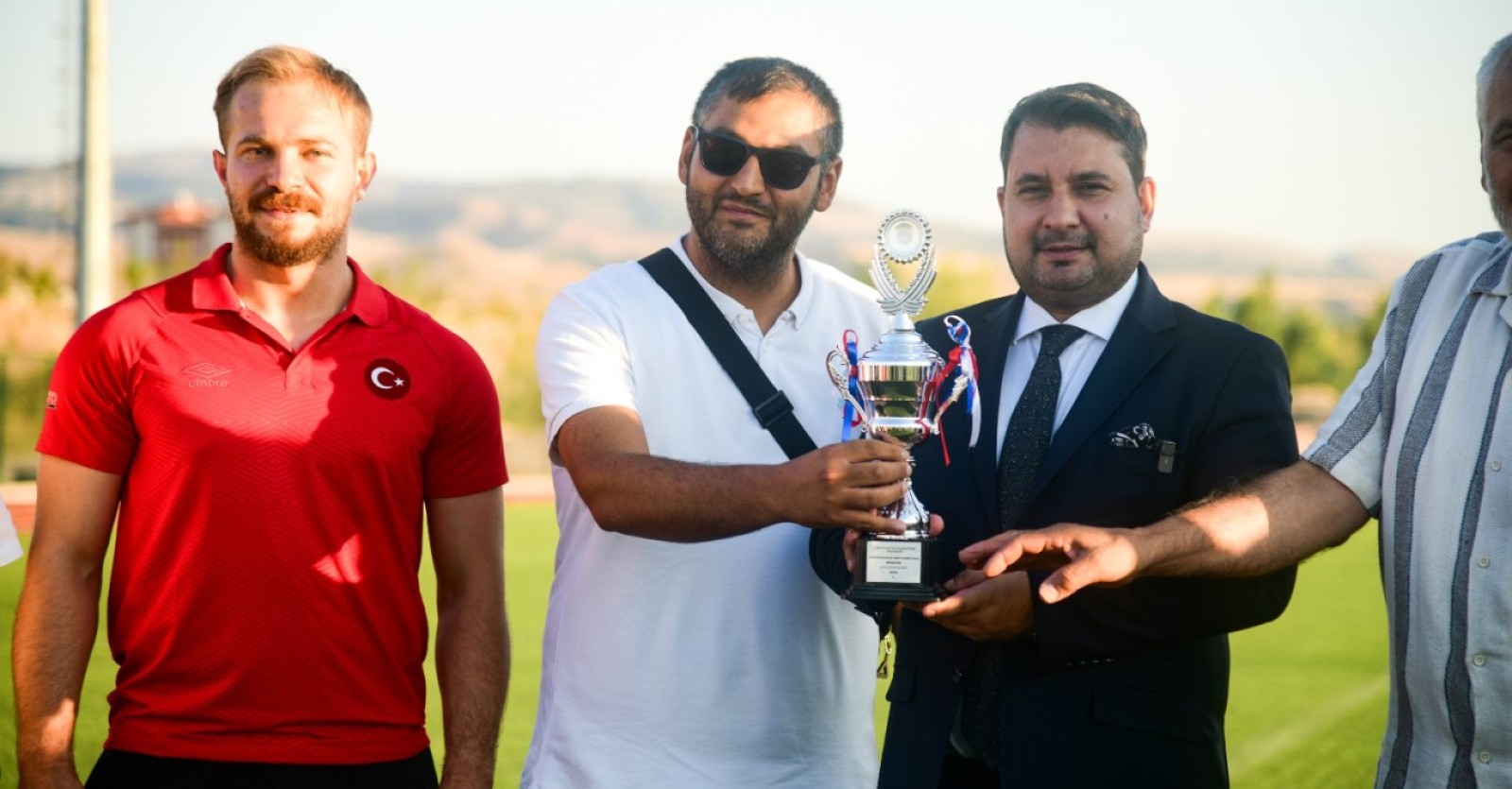 ANKARA MASASI-KAHRAMANKAZAN BELEDİYESPOR, BAL’DA ŞAMPİYONLUK İÇİN KOLLARI SIVADI!