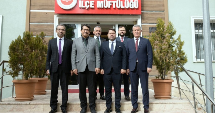 BAŞKAN ÇIRPANOĞLU, İLÇE MÜFTÜSÜNÜ ZİYARET ETTİ