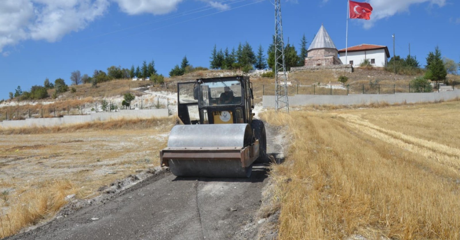 İLÇEDE ÇALIŞMALAR DEVAM EDİYOR