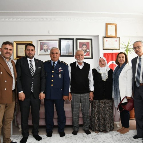 Başkanımız Sn. Selim Çırpanoğlu, Şehit Lokman Biçinci’nin ailesini ziyaret etti.