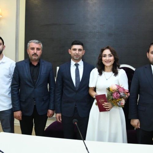 İrem Aydoğdu ile Beytullah Yiğit çiftinin nikah akdini Başkanımız Selim Çırpanoğlu gerçekleştirdi. Mutlulukları daim olsun, genç çiftimizi ve ailelerini tebrik ediyoruz.