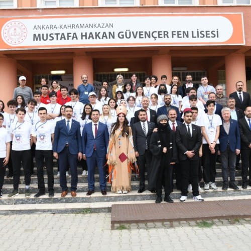 TÜBİTAK 4006 Bilim Fuarı açılışı, Başkanımız Sn. Selim Çırpanoğlu ve İlçe Milli Eğitim Müdürümüz Kemal Yıldırım’ın katılımlarıyla gerçekleşti.