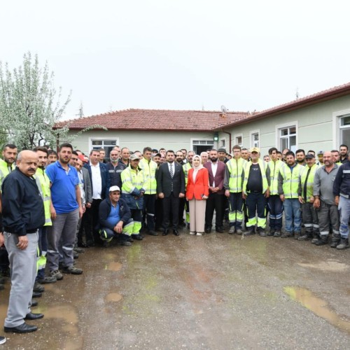 Başkanımız Selim Çırpanoğlu,  Temizlik İşleri Müdürlüğü’müzü ziyaret edip, çalışma arkadaşlarımız ile toplantı gerçekleştirdi.