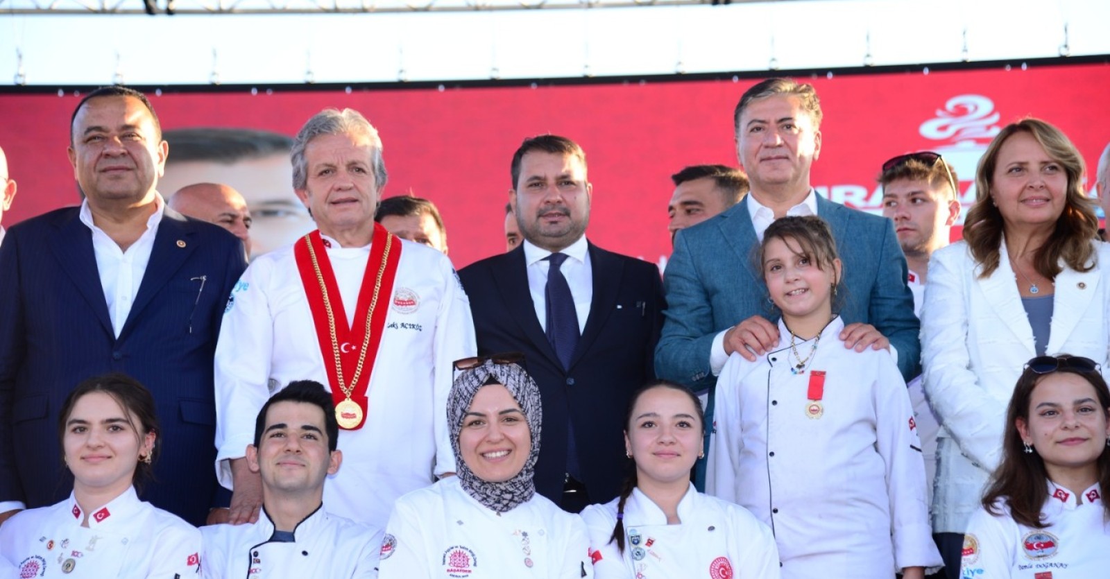 GAZETE KALEM.COM-“KAHRAMANKAZAN ULUSLARARASI KAVURMA VE GASTRONOMİ FESTİVALİ” YOĞUN İLGİYLE BAŞLADI