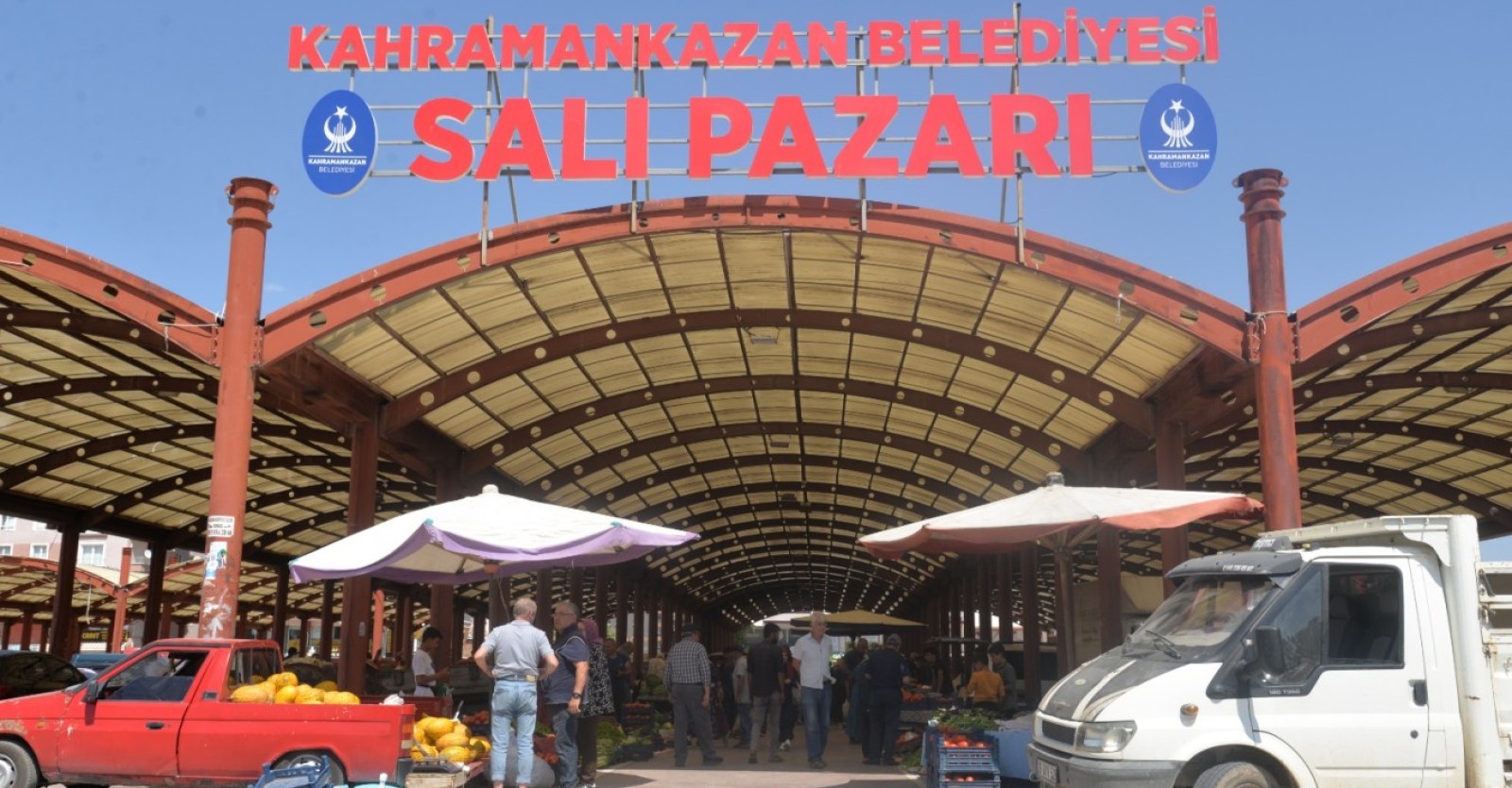 GAZETE HALK.COM-  KAHRAMANKAZAN KÖYLÜ PAZARI HAFTA SONLARI HİZMET VERMEYE DEVAM EDİYOR