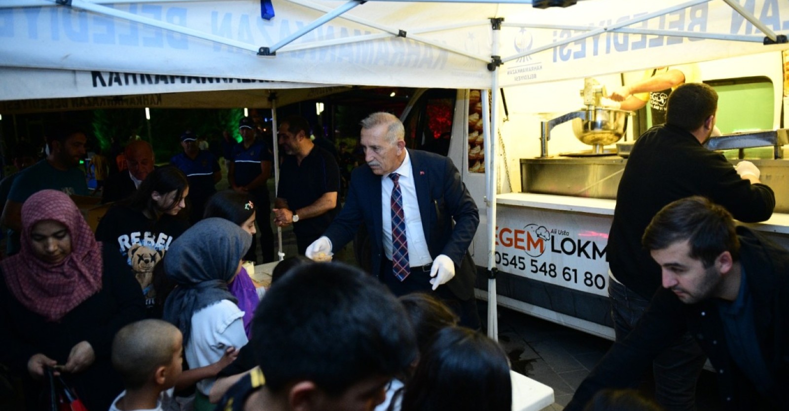KAHRAMANKAZAN BELEDİYESİ’NDEN MEVLİT KANDİLİ’NDE LOKMA İKRAMI