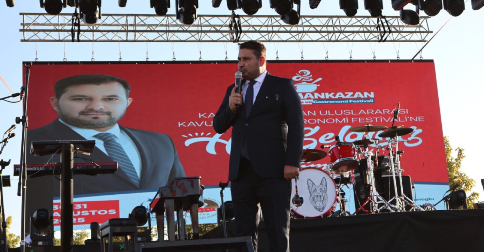 WORLD TÜRK-KAHRAMANKAZAN’DA ULUSLARARASI KAVURMA VE GASTRONOMİ FESTİVALİ BAŞLADI