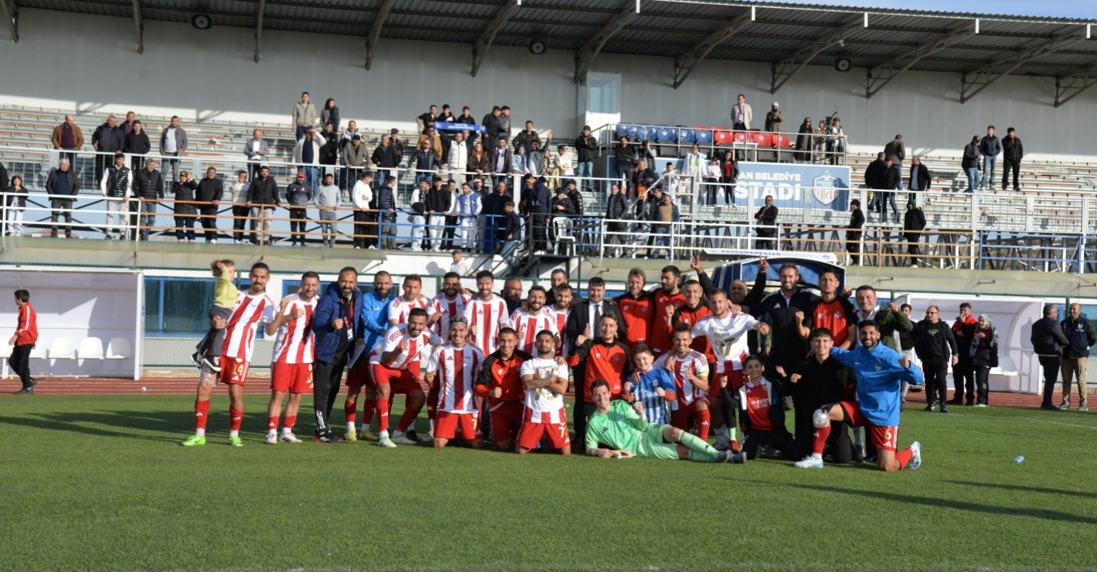 BELEDİYESPOR ŞAMPİYONLUK YARIŞINA DAHİL OLDU