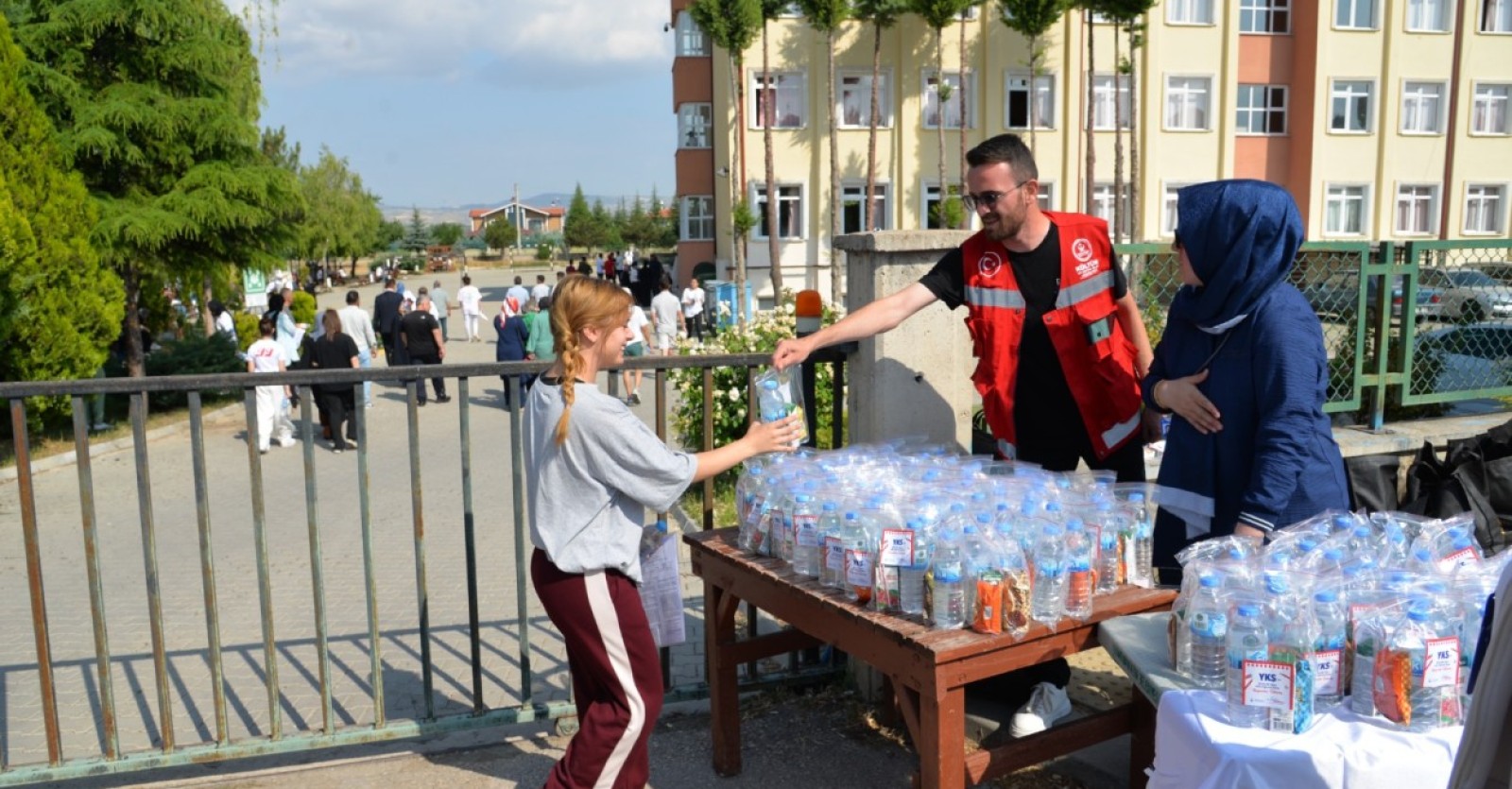 KAHRAMANKAZAN BELEDİYESİ’NDEN YKS ADAYLARINA DESTEK