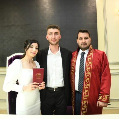Tuğba Turan ile Ömer Can Yıldırım çiftinin nikah akdini, Başkanımız Sn. Selim Çırpanoğlu gerçekleştirdi.