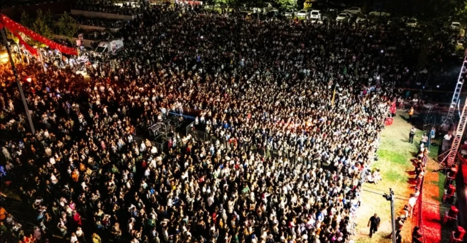 BAŞKENT POSTASI-KAHRAMANKAZAN’DA İLK ULUSLARARASI KAVURMA VE GASTRONOMİ FESTİVALİ ON BİNLERİ BULUŞTURDU