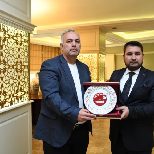 Ankara  Bocce İl Temsilcisi Serkan Işıldak, Başkanımız Sn. Selim Çırpanoğlu’nu makamında ziyaret etti.