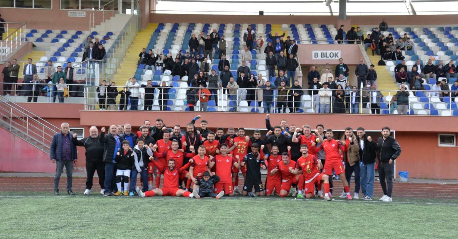 KAHRAMANKAZAN BELEDİYESPOR ŞAMPİYONLUĞUNU İLAN ETTİ