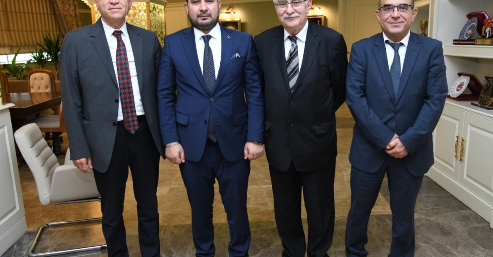 Erkan Aslan,  Başkanımız Selim Çırpanoğlu'na yeni görevi için hayırlı olsun ziyaretinde bulundu.