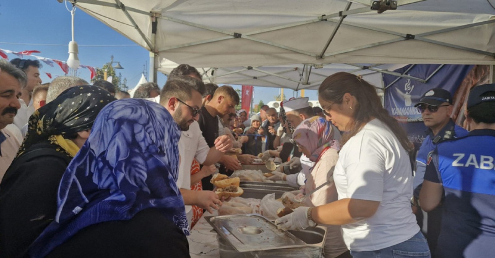 BAŞKENT POSTASI-KAHRAMANKAZAN’DA İLK KEZ DÜZENLENEN ULUSLARARASI KAVURMA VE GASTRONOMİ FESTİVALİ YOĞUN İLGİ GÖRDÜ
